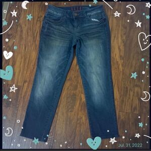 👑 QQMY JEANS 👖 The inseam is 29”